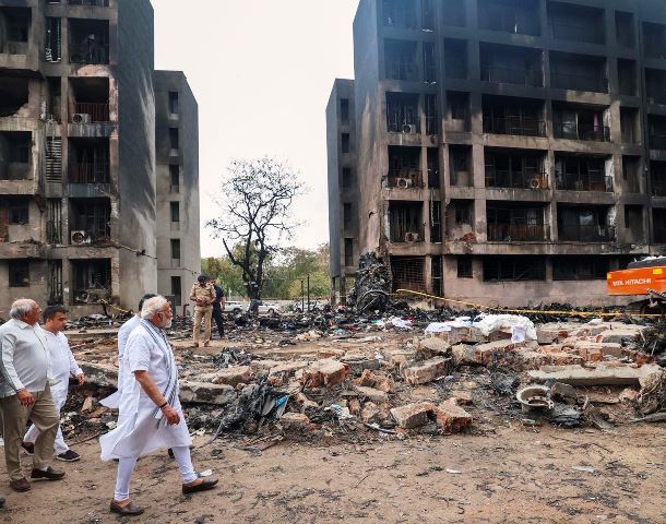 pm modi visit ahmedabad plane crash site 265 people lost their life ahmedabad plane crash death toll