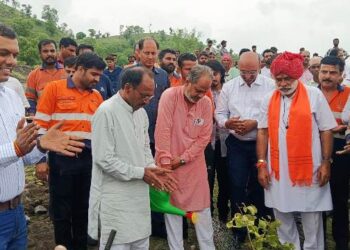 Hindustan Zinc started plantation campaign