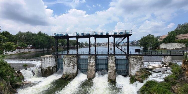 udaipur Swaroop sagar overflow Ayad river water flow increased madar talab overflow