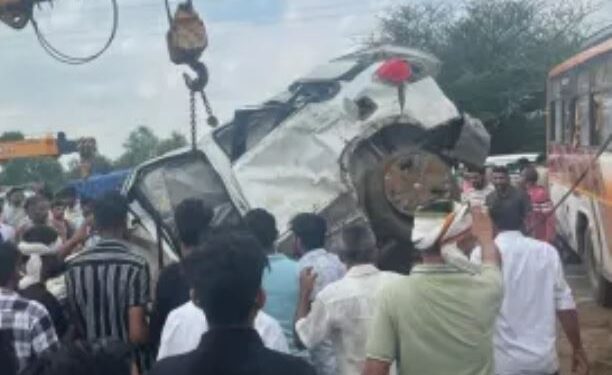 didwana kuchaman accident two died in car bus collision, 19 injured