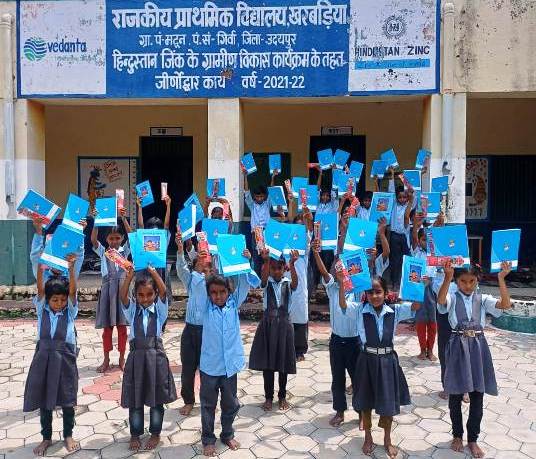 rajasthan samaj seva sansthan udaipur stationary distribution at Government Primary School kharbdiya udaipur