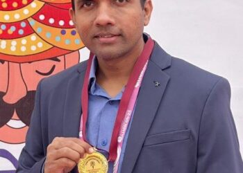 Udaipur PMCH Dr. Shiv Kaushik get young achiever award by RAOI