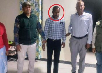 rajsamand acb arrest revenue inspector for taking rs 7 lakh bribe in kunwariya