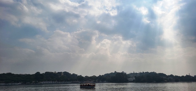 Udaipur weather in december