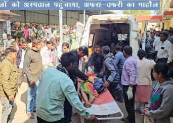 Udaipur jeep falls into gorge in kotda three dead more than 15 passengers injured