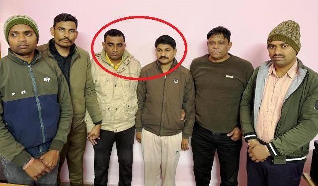 dungarpur acb arrest two police personnel of dowara police thana for taking bribe