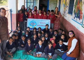 rajasthan samaj seva sansthan udaipur sweater vitran in wada ghati school girwa