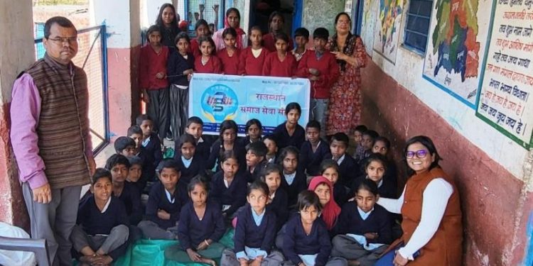 rajasthan samaj seva sansthan udaipur sweater vitran in wada ghati school girwa