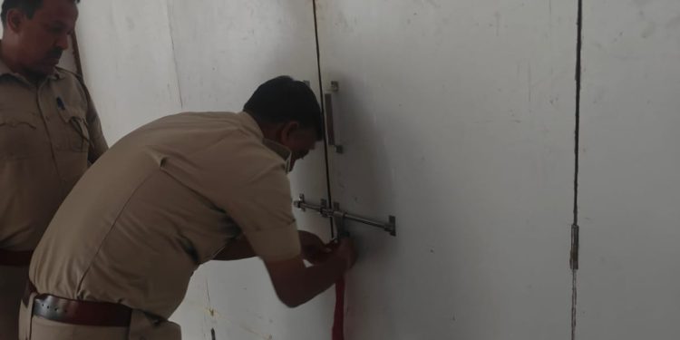 झील किनारे अवैध वाटिका निगम ने की सीज