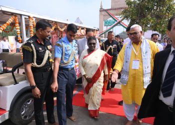 President Droupadi Murmu parikrama Giriraj Maharaj
