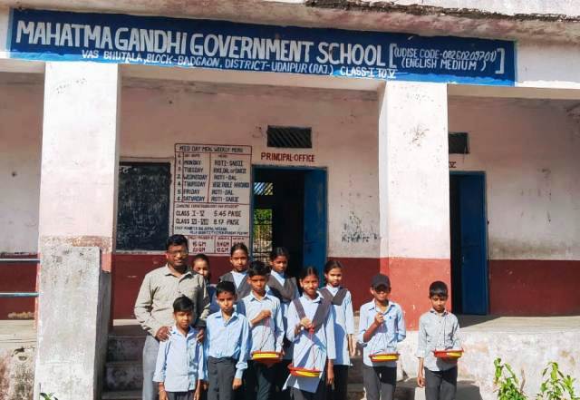 parinda abhiyan mahatma gandhi government school vas bhutala udaipur