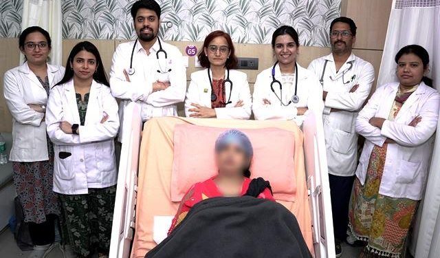 udaipur geetanjali hospital doctors teamwork saves woman life admitted in serious condition