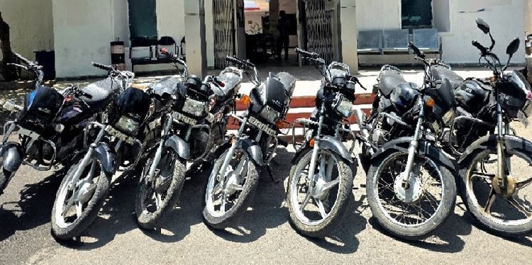 udaipur police caught juvenile Minor Theft Gang 7 Bikes Recovered