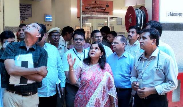 Principal Secretary Gayatri Rathore visited Udaipur MB Hospital and RNT Medical College