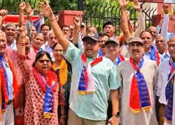Rajasthan Retd Police protest, demand dismiss minister dak