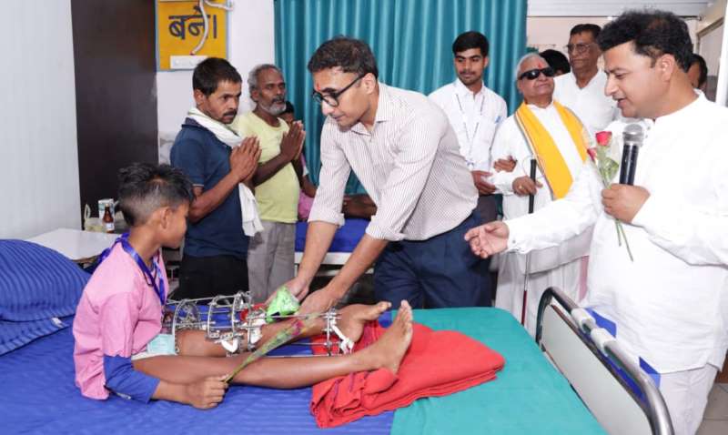 udaipur Collector visit Narayan Seva Sansthan