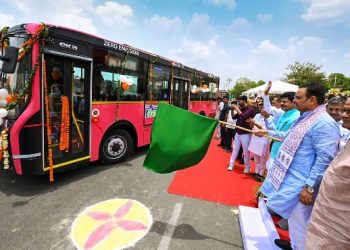 cm Bhajan Lal Sharma flags off 29 e-buses in Jaipur and 18 in Bhilwara