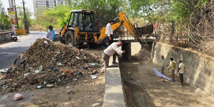 madar nahar udaipur cleaning work progress Fateh Sagar