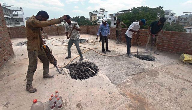 udaipur pichola lake illegal construction demolish nagar nigam udaipur