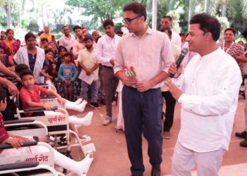 udaipur Collector visit Narayan Seva Sansthan