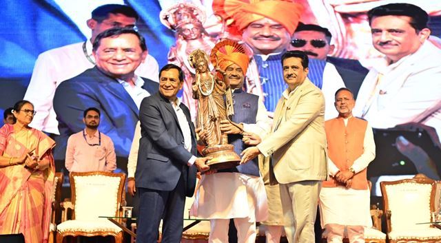 Om Birla inaugurates Ashoka Health City in Nashik -1