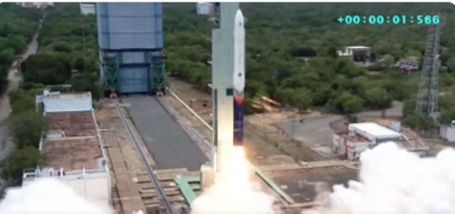 skyroot-aerospace-vikram-1-launch-india-first-private-orbital-rocket-aagaman-mission