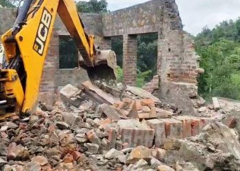 udaipur bekariya-history-sheeter-singaram-garasiya-bulldozer-action