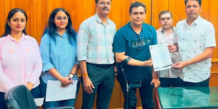 dr arvinder singh demands UDA