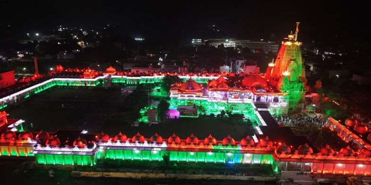 sanwaliya-seth-temple-tricolor-lights-independence-day-eve -1