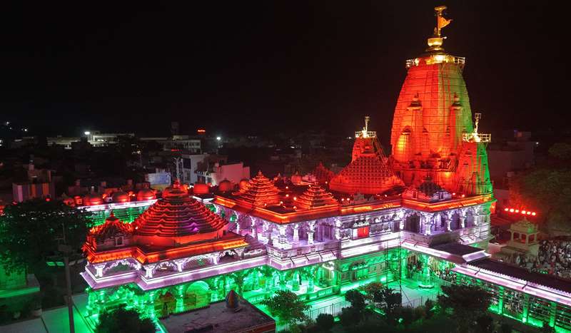 sanwaliya-seth-temple-tricolor-lights-independence-day-eve