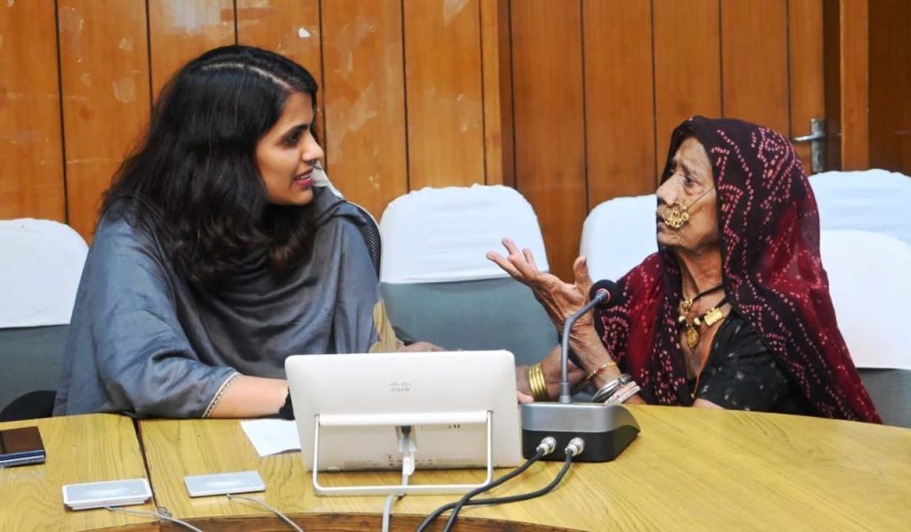 80-Year-Old Mangibai Ahir Donates Rs 15 Lakh for School Development, Honored by Chittorgarh Collector Dr. Manju