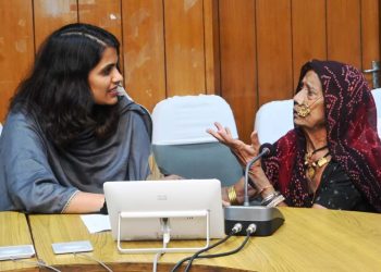 80-Year-Old Mangibai Ahir Donates Rs 15 Lakh for School Development, Honored by Chittorgarh Collector Dr. Manju