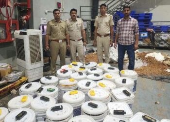 udaipur-courier-liquor-smuggling-2386-pouches-seized